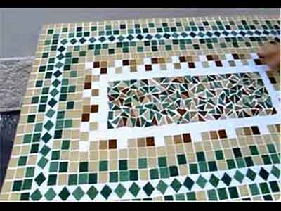 Mesa com mosaico